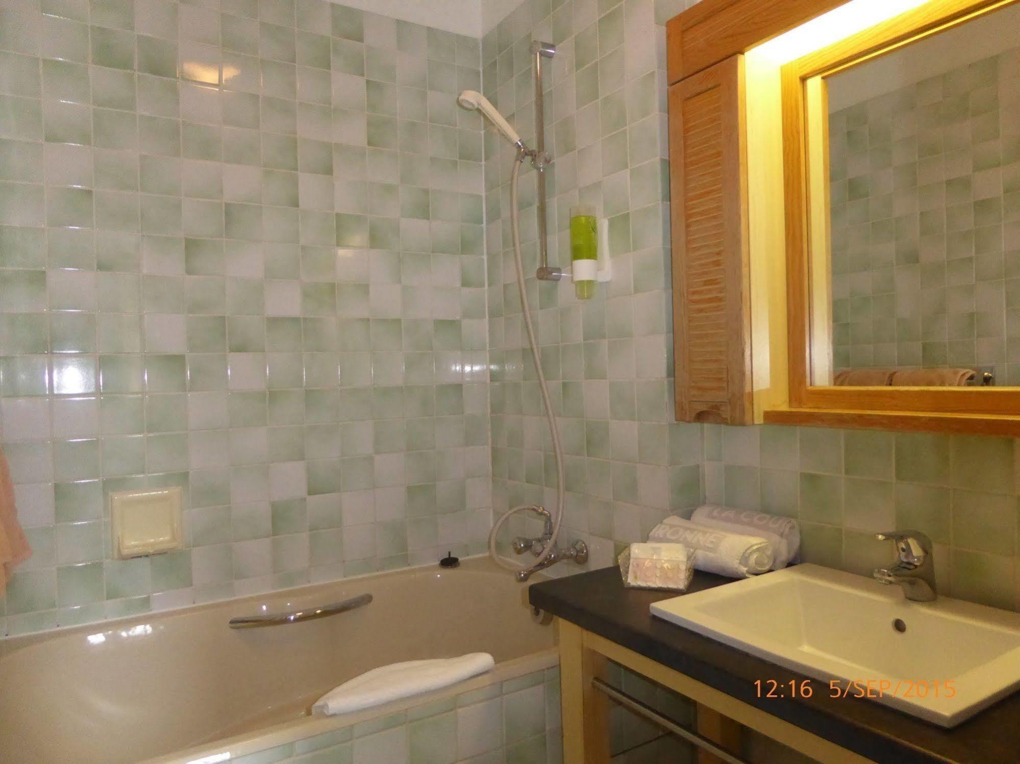 שאמוני Hotel Restaurant La Couronne מראה חיצוני תמונה