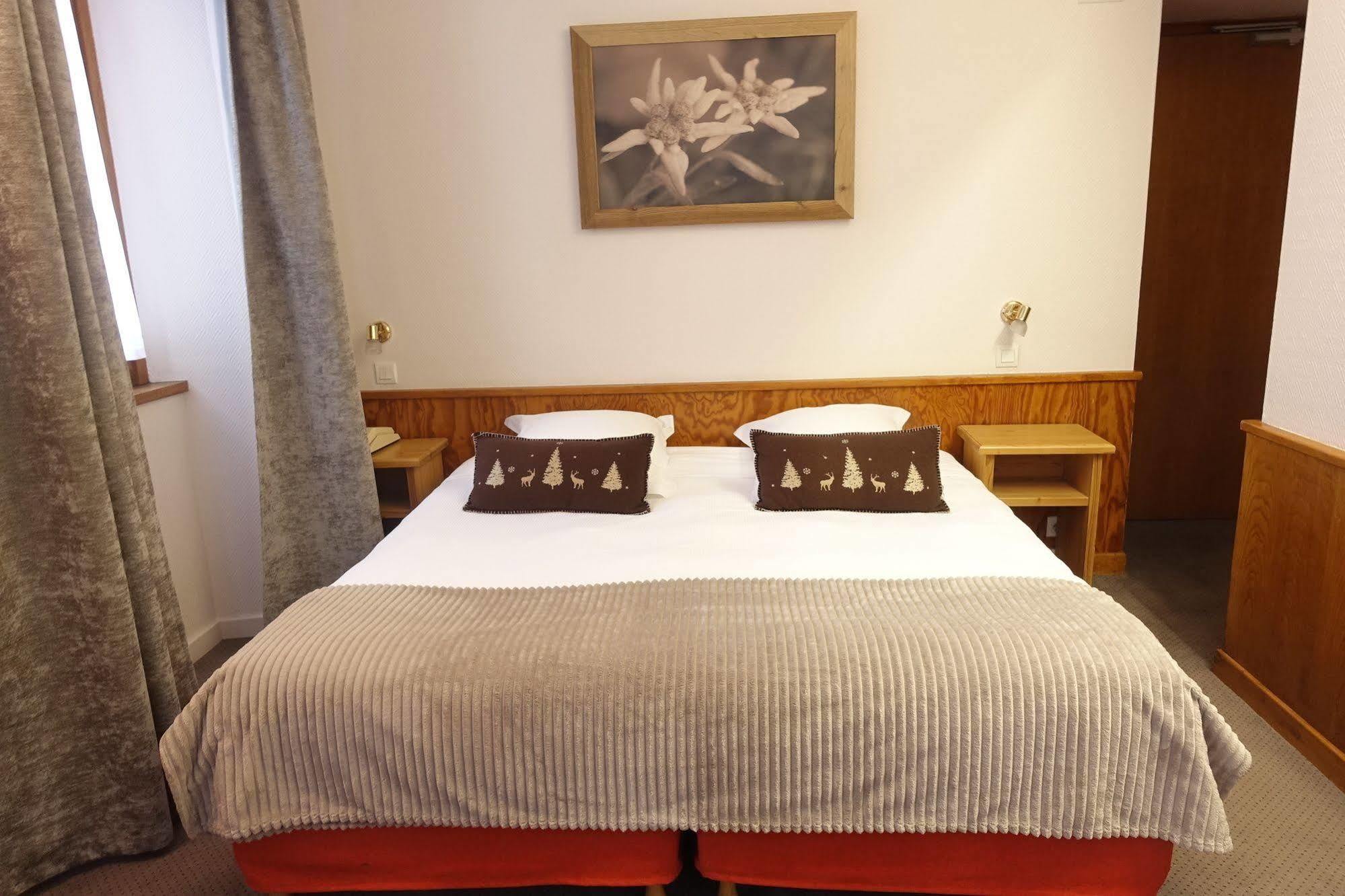 שאמוני Hotel Restaurant La Couronne מראה חיצוני תמונה